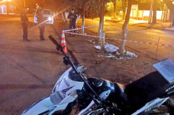Mujer muere tras caer de su motocicleta