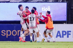 Batacazo en Sajonia: San Lorenzo derrotó al campeón por la mínima.