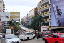 CAOS, CORRUPCIÓN y PRIVILEGIO: “Zorros” a cargo de PEREIRA MUJICA liberan el paso hacia el PUENTE solo a quienes PAGAN COIMA.