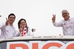 Tildan de TRAIDOR a Landy Torres, y cuestionan a su precandidato a intendente, el prietista “Rigo”.