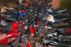 Controles dejan 73 motos incautadas y reavivan críticas por operativos selectivos