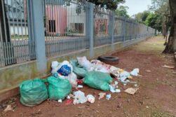 CENTRO CULTURAL MANGORÉ se ahoga entre la BASURA y el ABANDONO en Ciudad del Este