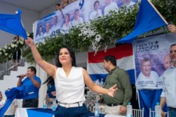 CONDÓN AZUL: Advierten a LAURA FOLLE que, si DECLINA su candidatura a favor del CLAN PRIETO, será EXPULSADA del PLRA.