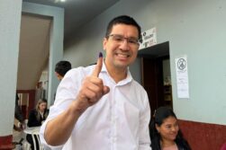 SOBERBIA POLÍTICA: Gobernador dice NO a la UNIDAD y asume el RIESGO de una DERROTA en las MUNICIPALES.