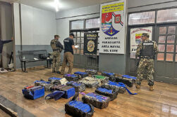 Armada incauta 299 kilos de marihuana ocultos en carpa a orillas del Lago Itaipú