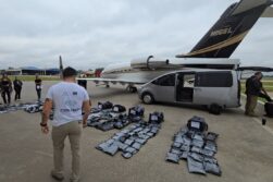 Piden prisión para los tres estadounidenses sorprendidos con droga en jet privado