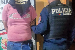 Detienen a un joven ebrio que golpeó a su hermana y amenazó con quemar la casa.