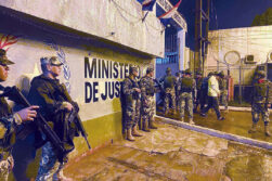 Trasladan a 215 condenados desde la ex Penitenciaría de CDE al penal de Minga Guazú