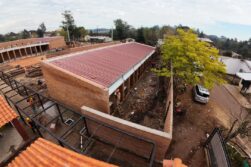 Centro Educativo Modelo de Paso Yobái entra en su fase final con el financiamiento de ITAIPU