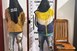 Dos detenidos con réplica de arma luego de escapar de una patrulla policial