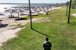 El MADES interviene un complejo turístico en Laguna Blanca por graves infracciones ambientales
