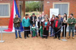 Pueblos originarios del Chaco reciben las primeras viviendas construidas con recursos de ITAIPU.