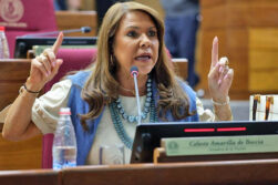 Celeste Amarilla redobla críticas contra Mbappé y advierte que podría enfrentar acciones legales