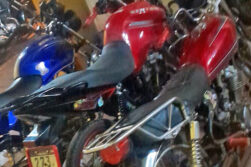Uno iba en contramano, otro se fugó y el tercero hacía “roncar” su moto