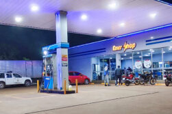 Motochorros asaltan estación de servicio y se llevan tres botellas de whisky y dinero en efectivo