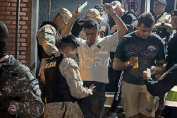 Allanan un local nocturno de Presidente Franco: siete detenidos, un adolescente hallado en el lugar y 26 motos incautadas